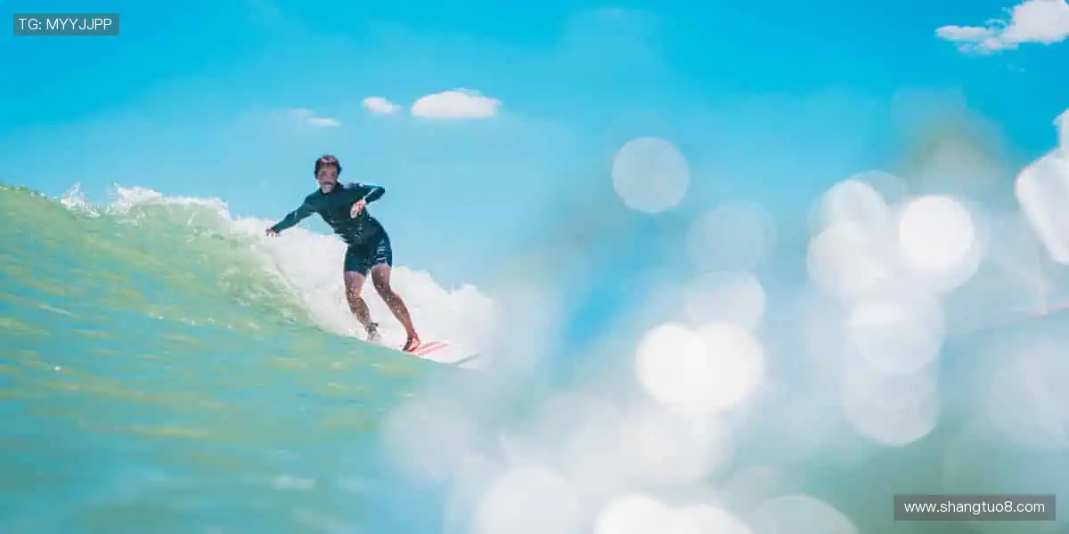 激情碰撞，瞬间点燃！⚽️🏀 锁定我们，见证每一个改写历史的时刻！